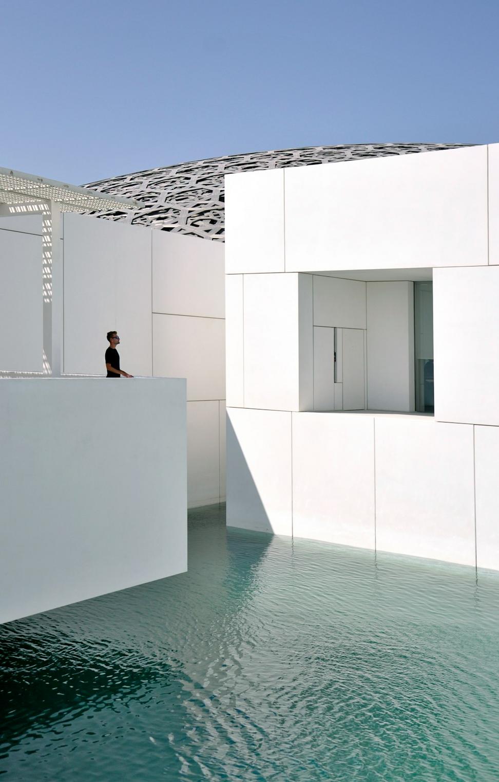 Aurora Villa